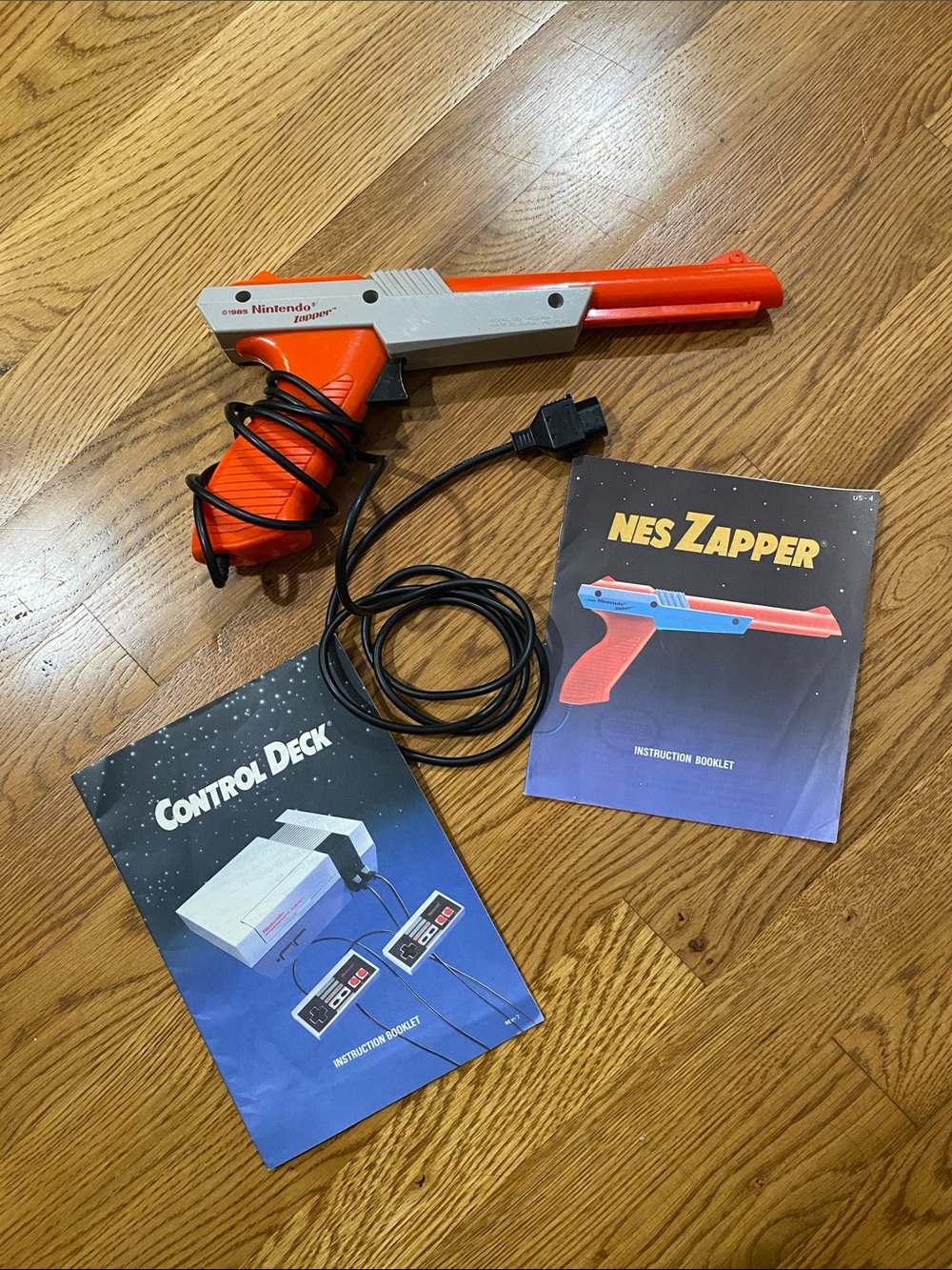 1985 Official Nintendo NES Zapper Light Gun